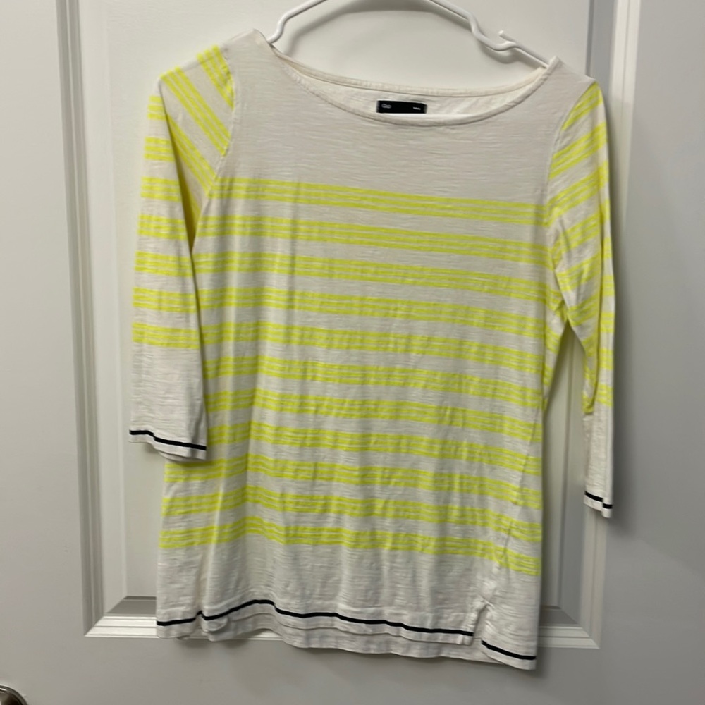 Gap shirt